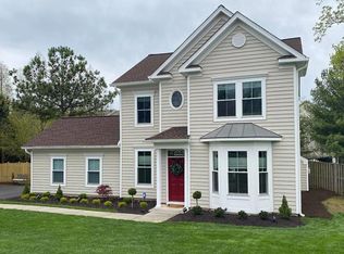 633 Spring St, Herndon, VA 20170