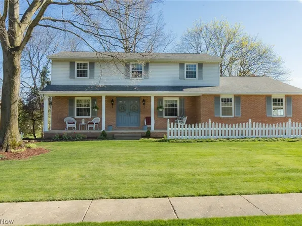 2206 Hillocke St, Louisville, OH 44641