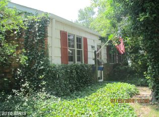 535 Amberly Rd, Glen Burnie, MD 21060