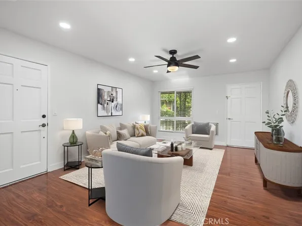 660 S Glassell St APT 10, Orange, CA 92866