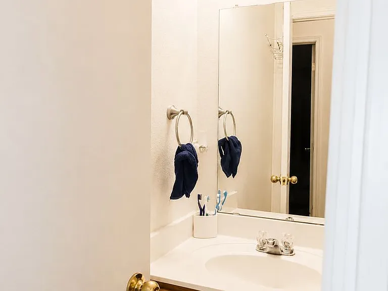 5714 Quay Dr NE — Photo 17