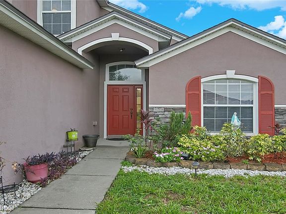 4th image of 4624R Sandhurst St