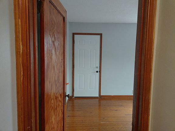 5th image of 449 Cedarcrest Ave #A