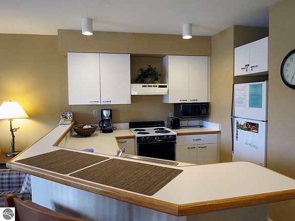 5th image of 12405 Wintergreen Dr