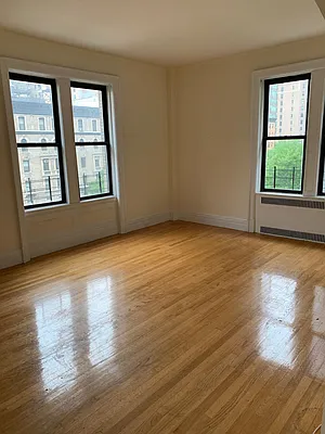 Rented by 220 West 98 Realty LLC | media 12