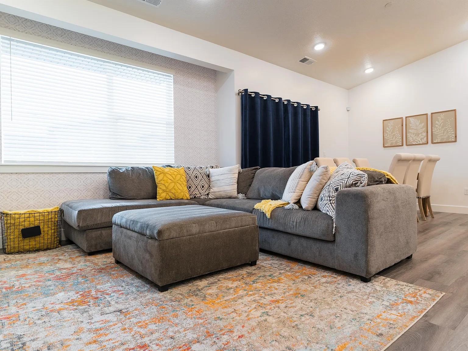 3 bed, 2.0 bath, 1310 sqft, $1,550 — Photo 2