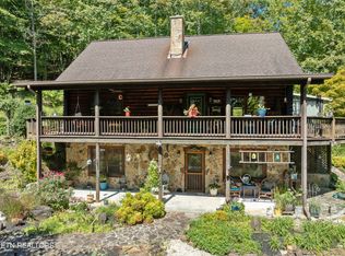 1130 Lakeview Dr, Sharps Chapel, TN 37866