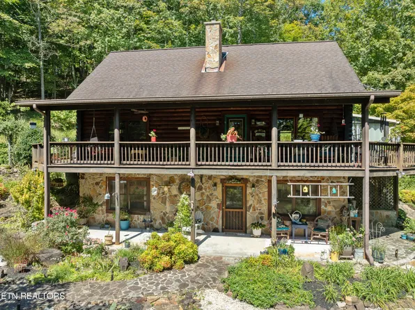 1130 Lakeview Dr, Sharps Chapel, TN 37866