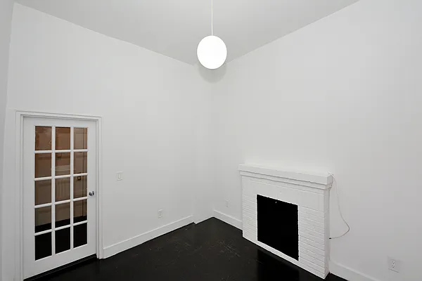 Rented by Aether Property Group | media 14