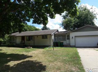 4509 E Taylor St, Sioux Falls, SD 57110