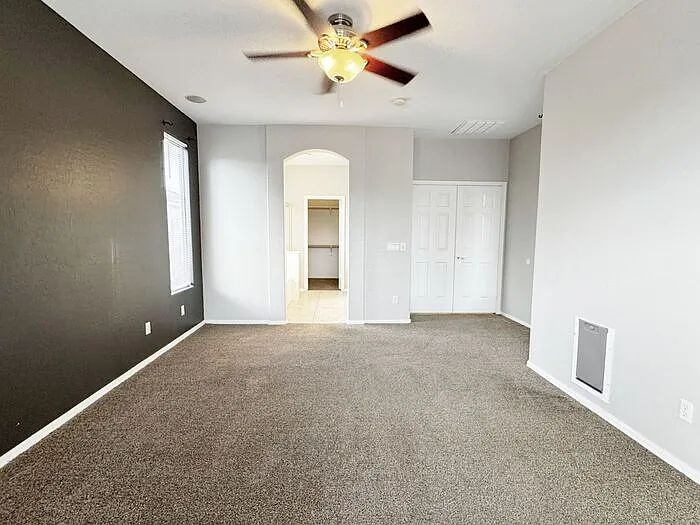 2421 W Ellis St — Photo 37