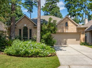 18 E Bellmeade Pl, Spring, TX 77382