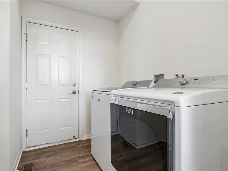 6623 Majestic Way — Photo 16