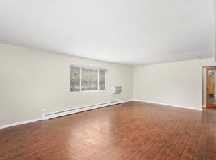 200 South Blvd APT GA, Evanston, IL 60202