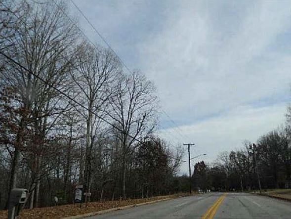 2nd image of 4136 Westover Dr