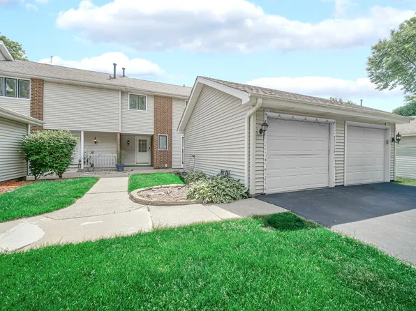 5S027 Pebble Beach Ct, Naperville, IL 60563