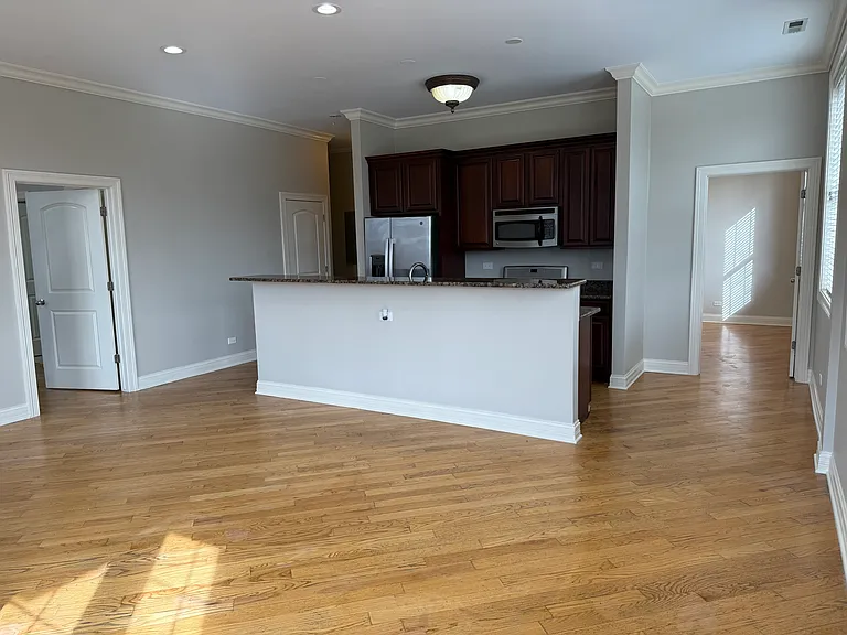 2338 W Morse Ave #4A — Photo 8