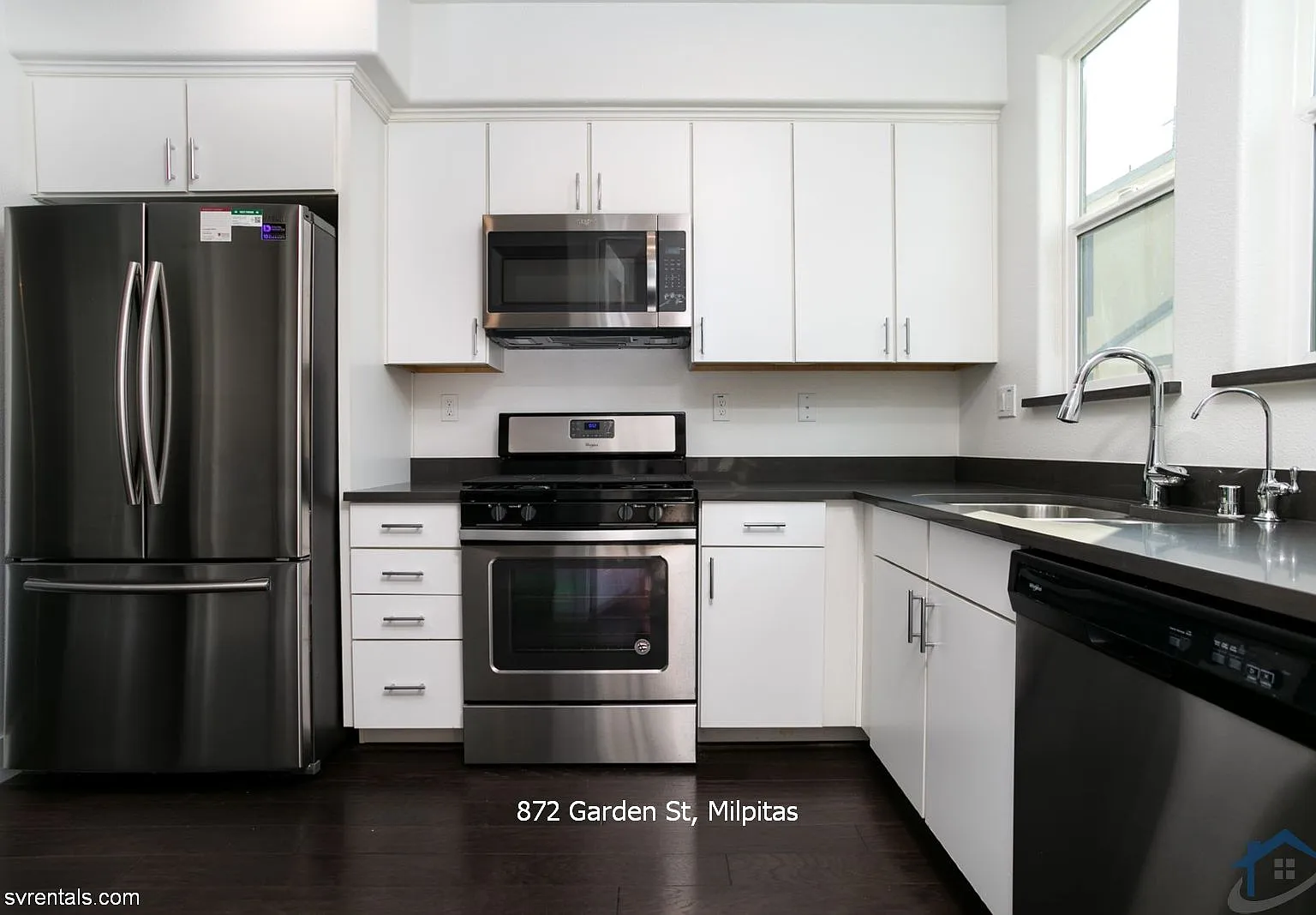 2 bed, 1.5 bath, 910 sqft, $3,450 — Photo 4