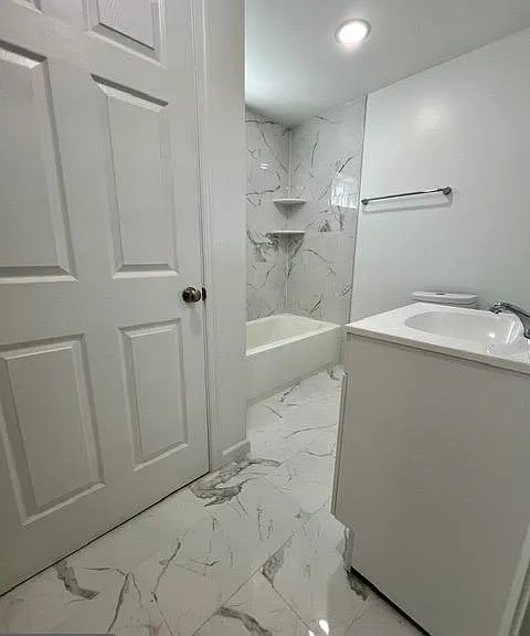 2312 Greenwich St — Photo 13