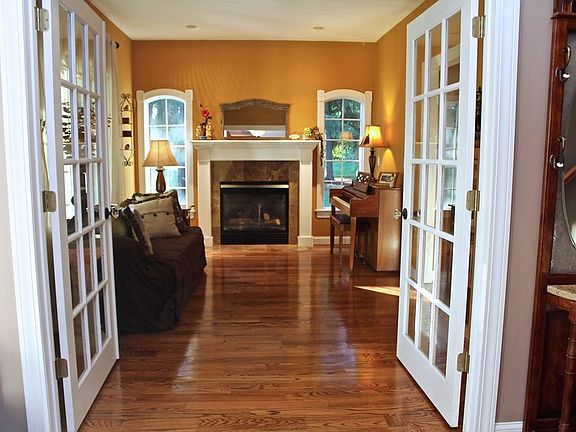 4th image of 142 Chandler Ln