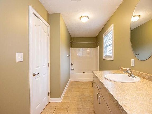 5th image of 315 Willow Crossing Ct