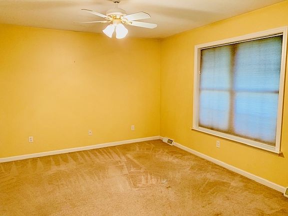 2nd image of 10 Neal Dr