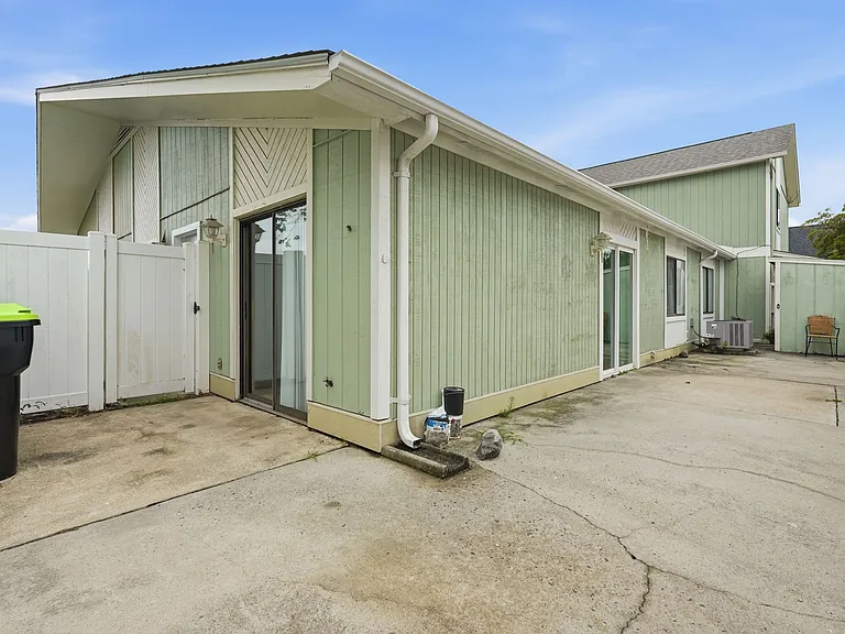 1451 Turkey Ridge Dr #D — Photo 34