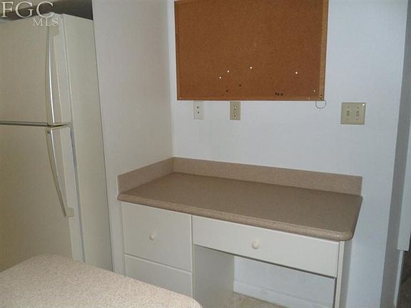 3rd image of 2223 Banana St