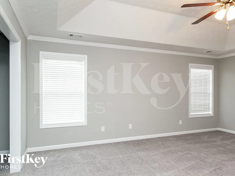 85 Natalie Ct — Photo 8