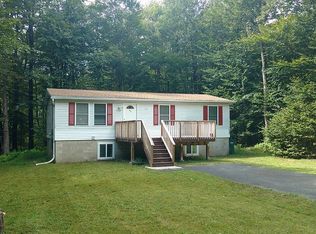 105 Orchard Ln, Tobyhanna, PA