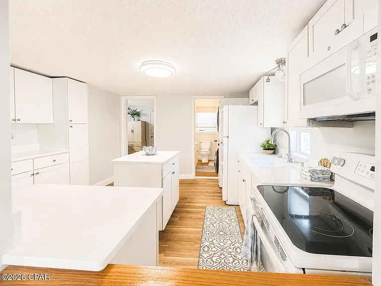 208 El Prado Pl — Photo 7