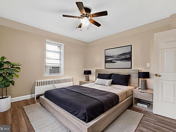 5th image of 6117 Parkway Dr #2