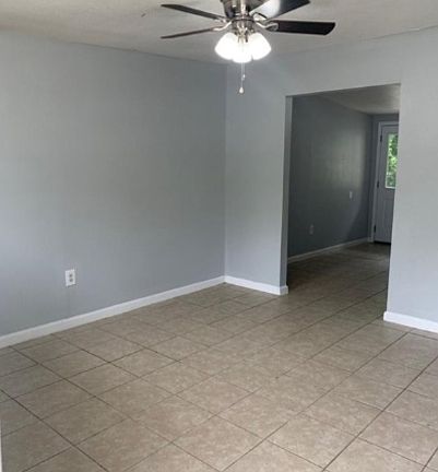 3rd image of 1011 Hackberry St #A