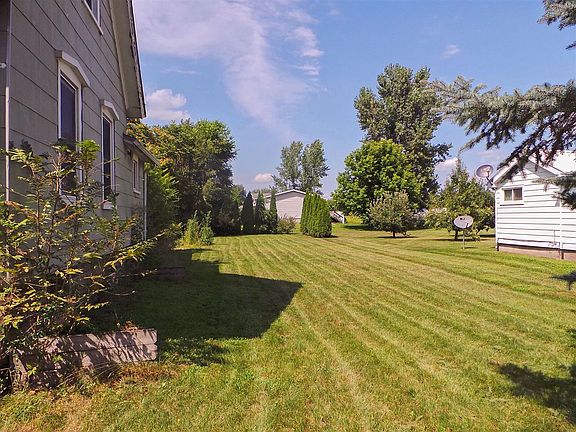 2nd image of 826 Brady St