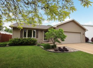 1411 Fairfax St, Oshkosh, WI 54904