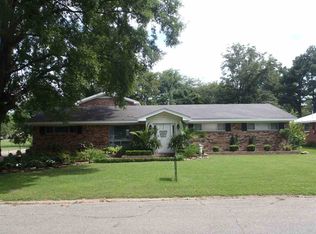 101 Pickens Dr, Newport, AR 72112