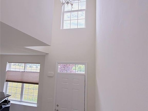 2nd image of 943 Swallow Tail Ln