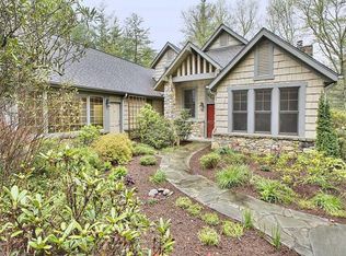 215 Shadybrook Trl, Hendersonville, NC 28739