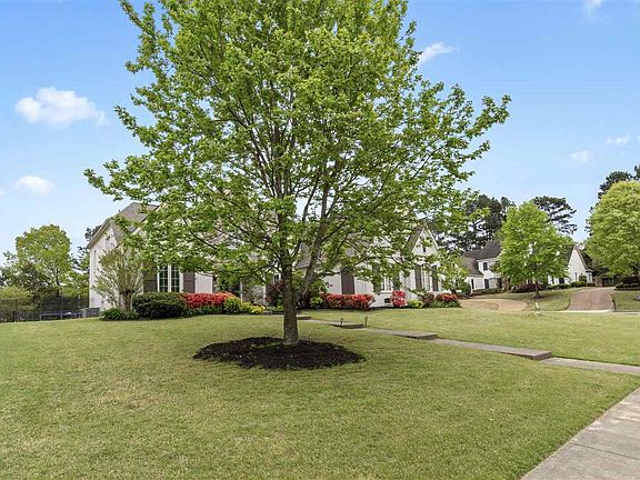 3rd image of 1240 Bray Park Dr E