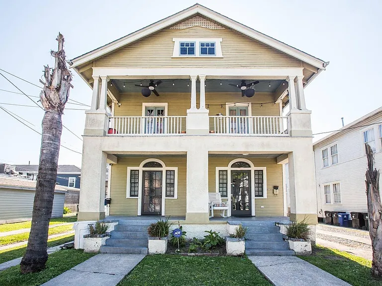 2223 Soniat St — Photo 2