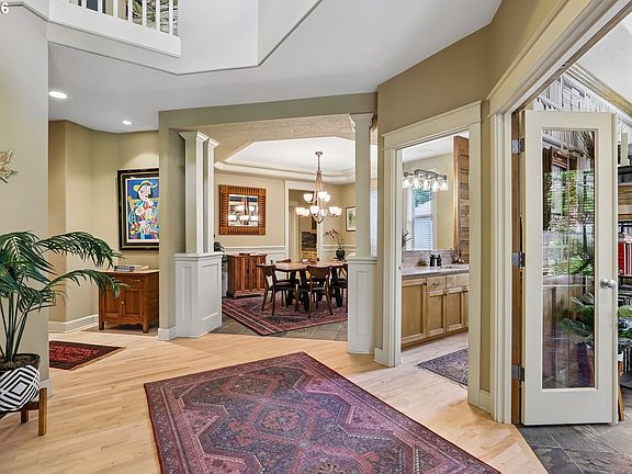 5th image of 7612 SW Oviatt Dr