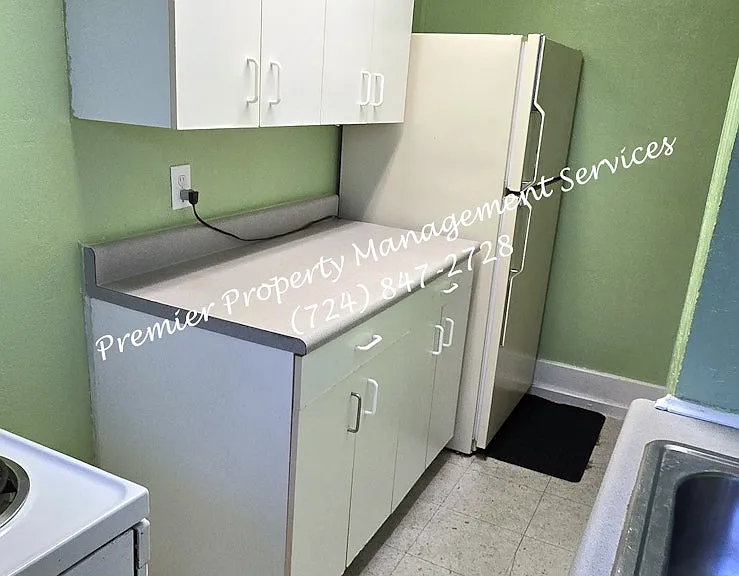 404 Center Ave #5 — Photo 16