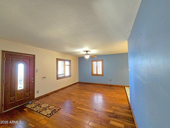 3rd image of 1306 W CLARENDON Avenue