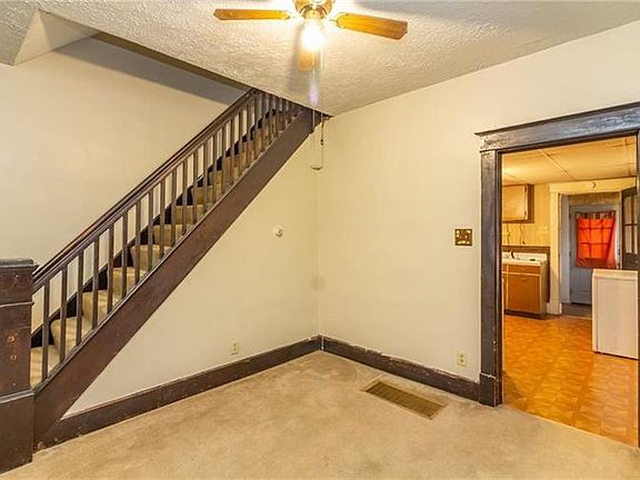 4th image of 2113 Ringgold Ave