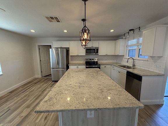4th image of 2620 Keats Pl