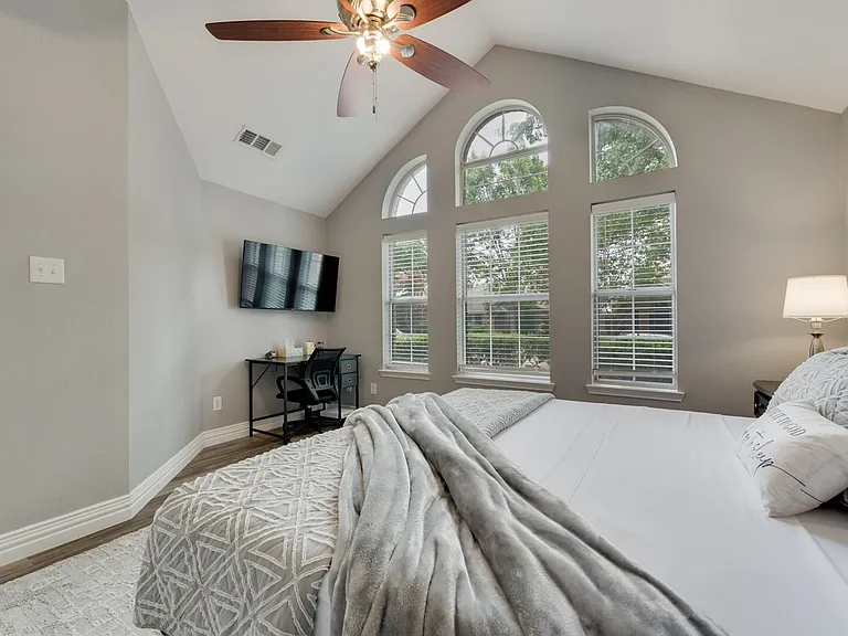 Village Green Dr — Photo 17