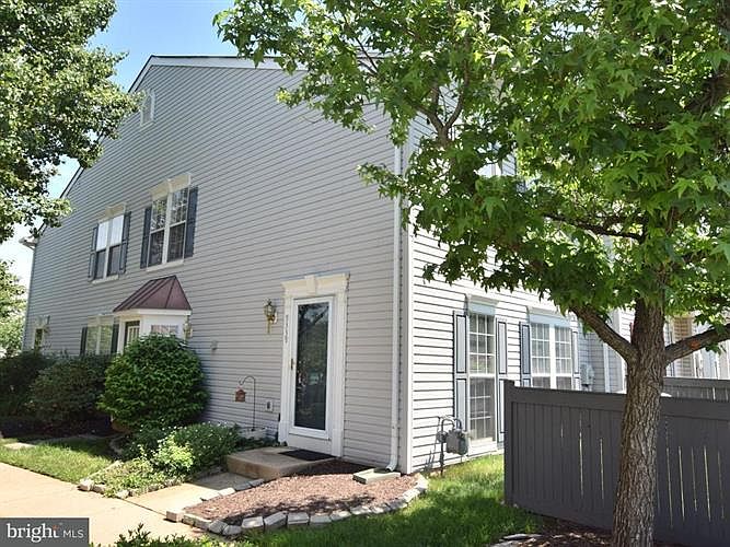 2nd image of 9339 Wax Myrtle Way