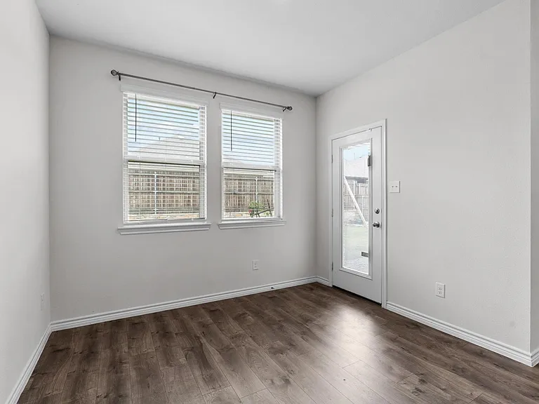 606 Rawhide Way — Photo 10