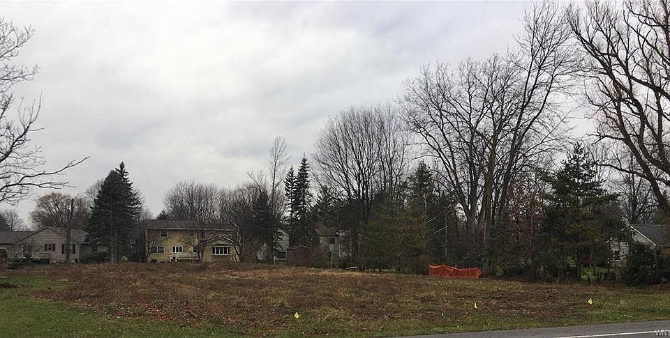 2nd image of 220 Campbell Blvd