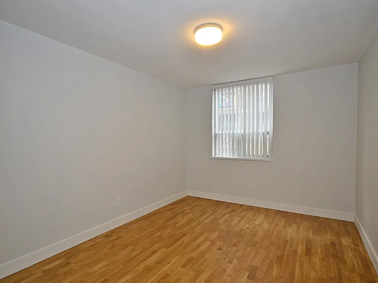 188 Jameson Ave — Photo 5